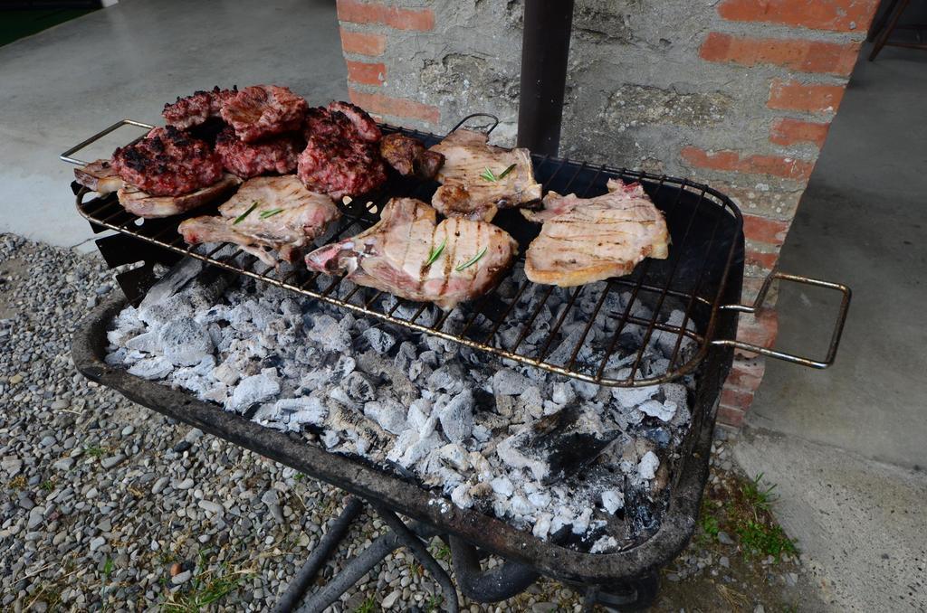 فيلا Agriturismo Agronauta Piozzano المظهر الخارجي الصورة