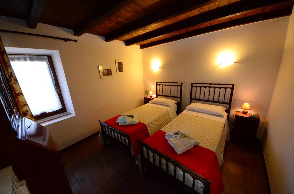 فيلا Agriturismo Agronauta Piozzano المظهر الخارجي الصورة